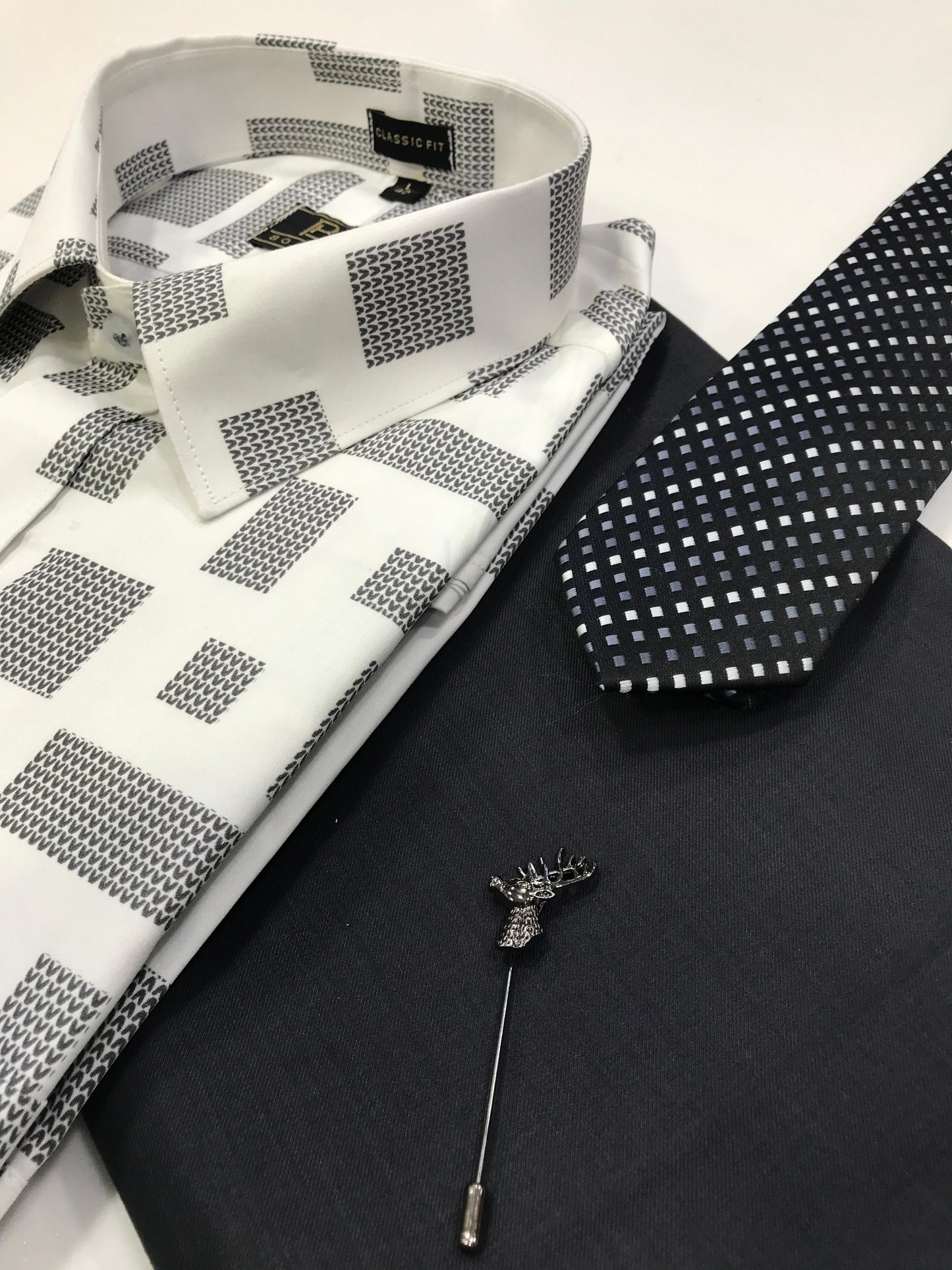 Glowic White Print Shirt